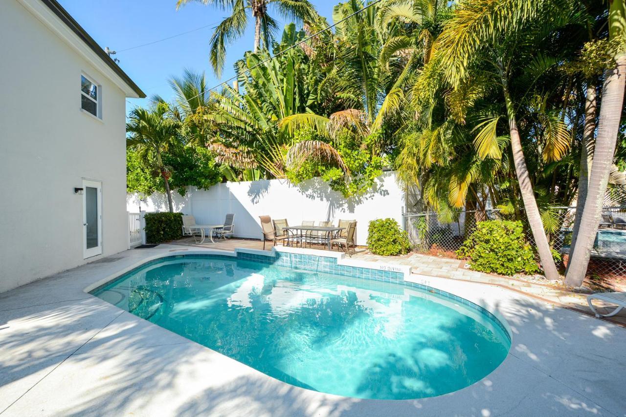 Canal 315 - Right In Siesta Key Village! 외부 사진